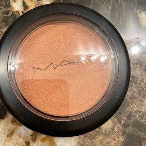 MAC shimmer blush- color sunbasque